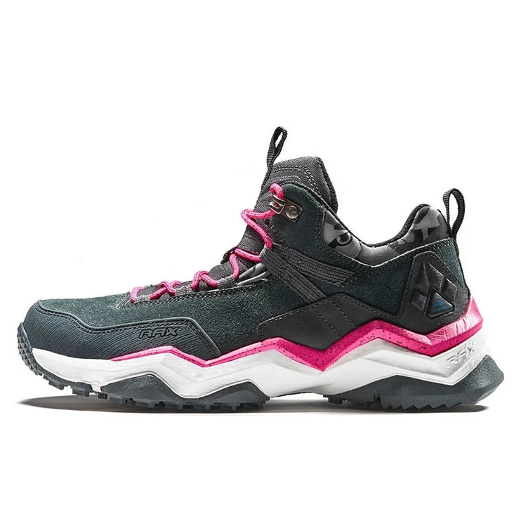 Moderne Wanderschuhe in Schwarz mit pinken Akzenten, ideal für trendbewusste Abenteurer, perfekt für Tageswanderungen.